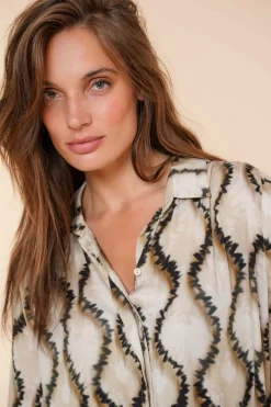 Blouses*Geisha Fashion Geisha Dames Blouse Met Swirl Print 43677-20 sand
