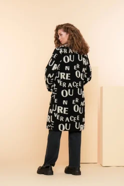 Jasjes & Blazers*Geisha Fashion Geisha Dames Teddy Jas Met Letterprint 48590-16 zwart