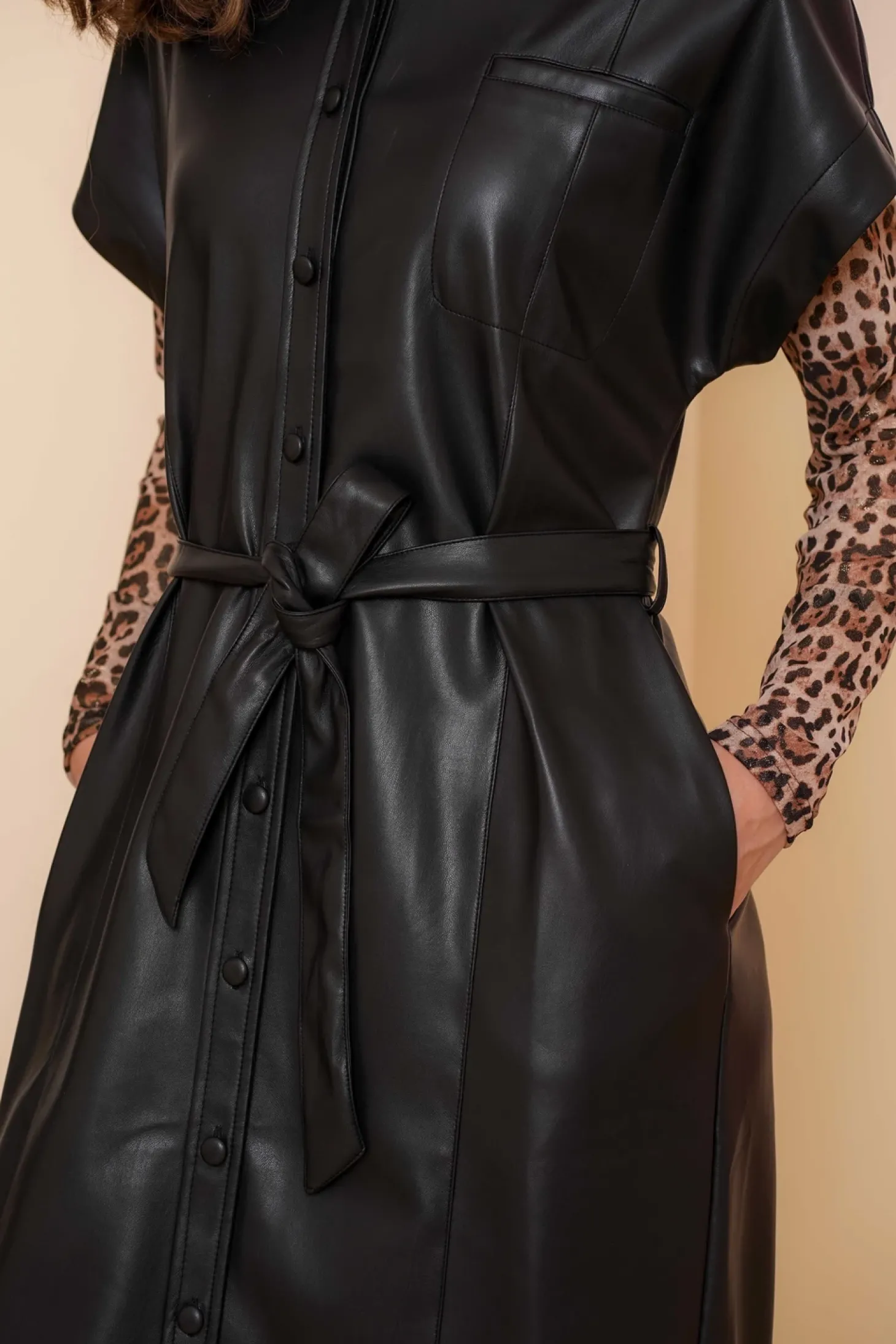 Jurken & Jumpsuits*Geisha Fashion Geisha Dames Vegan Leather Look Shirtdress 47503-10 zwart