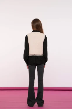 Truien & Vesten*Geisha Fashion Geisha Girls Teddy Gilet Met Broderie 45553K-19 off-white